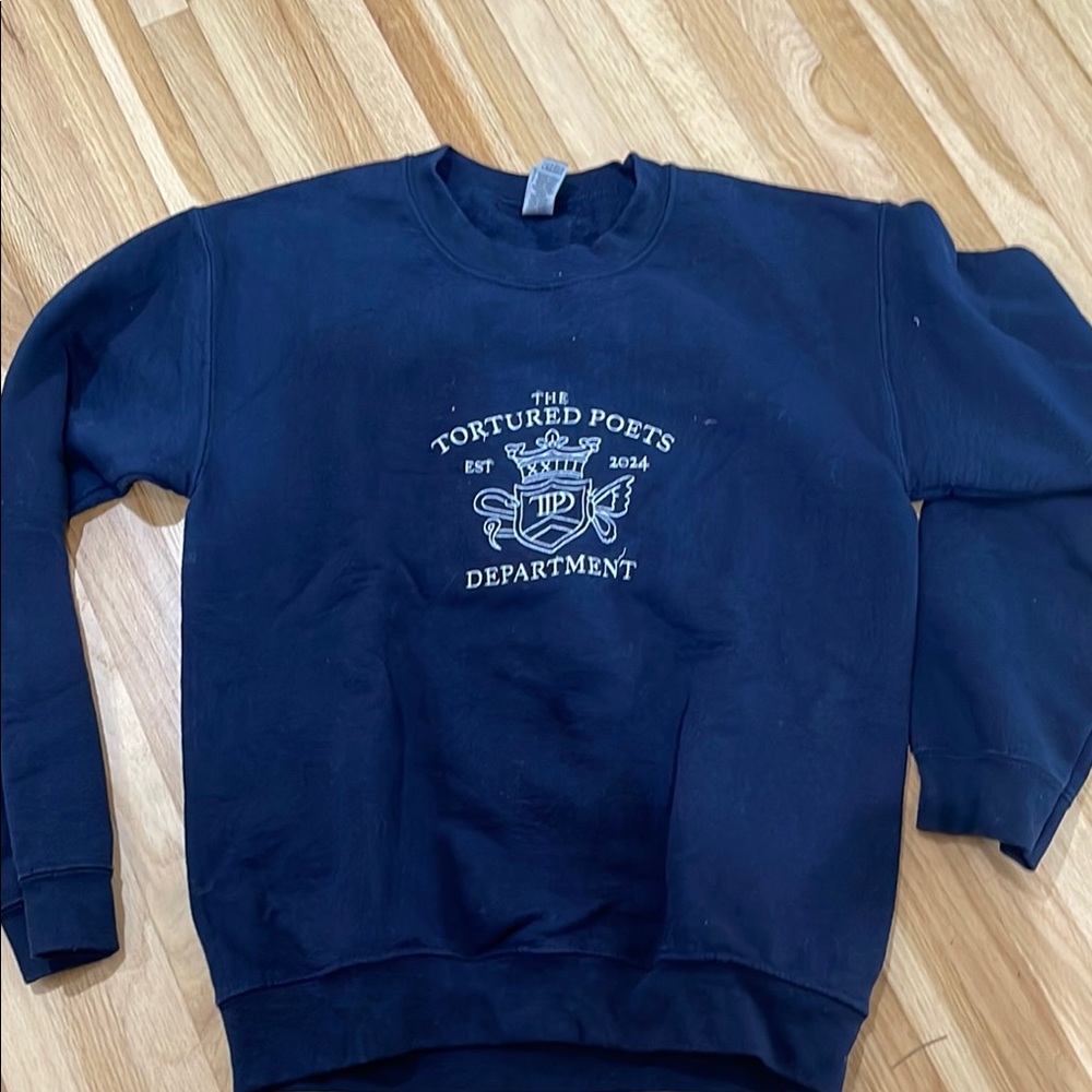 Navy Blue Women’s Sweatshirt